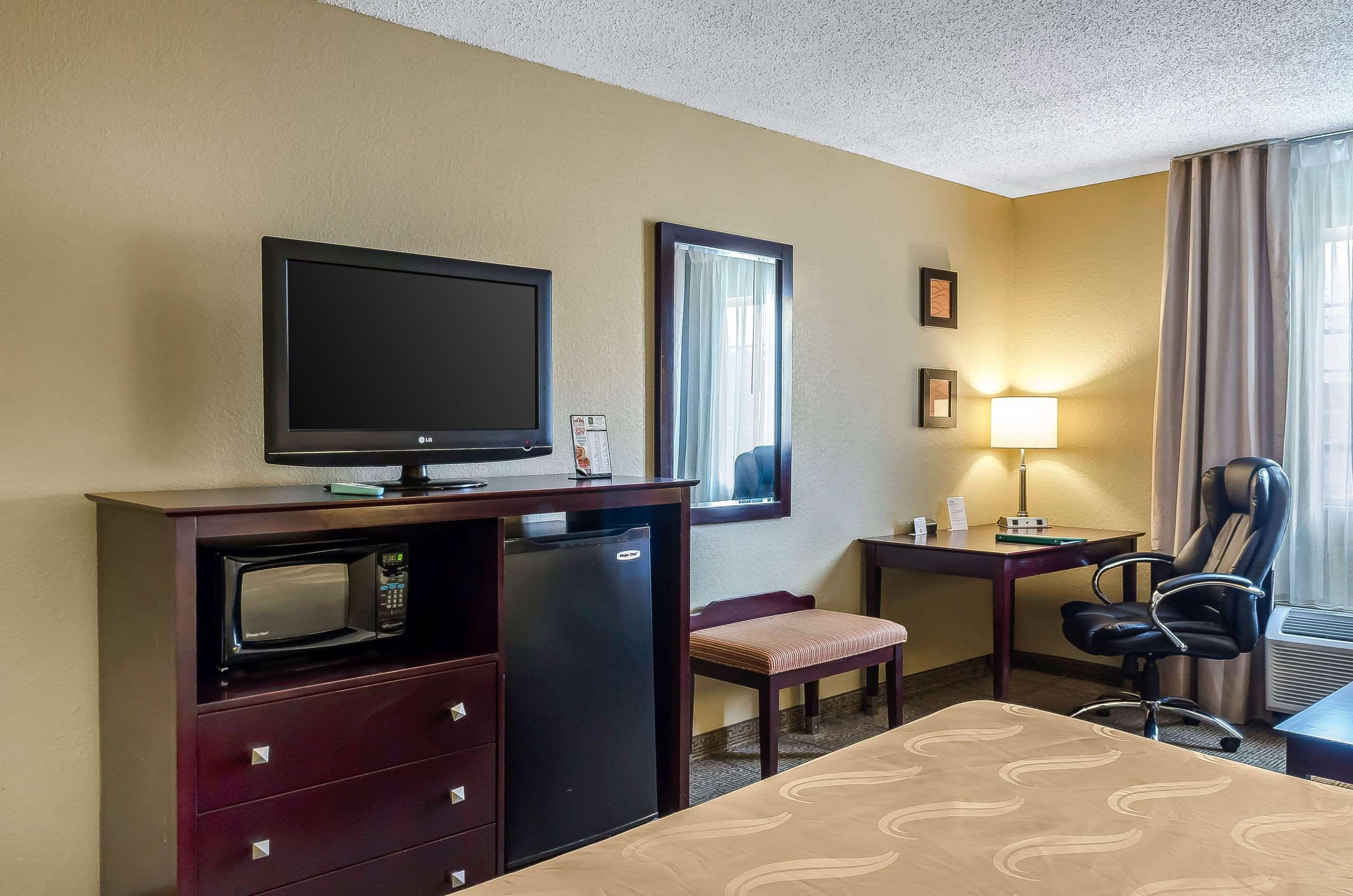 Quality Inn Ruston Bagian luar foto