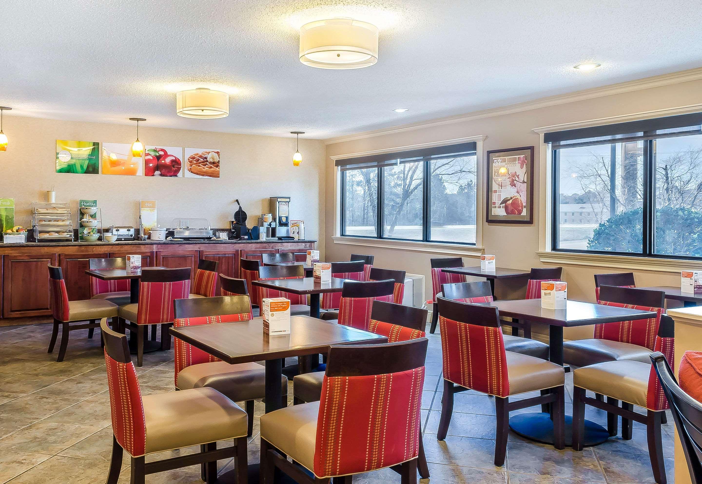 Quality Inn Ruston Bagian luar foto